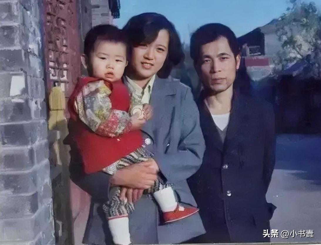 1981年，梁晓声经人介绍与北京姑娘焦丹相亲，谁知一见面梁晓声就对焦丹说：“我每