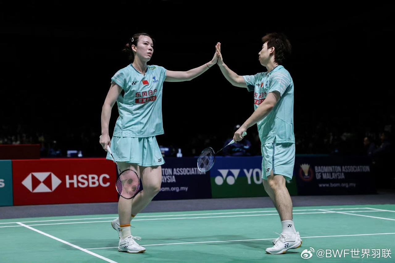 郭新娃/陈芳卉逆转晋级 | 全英赛

3月4日，2026全英羽毛球公开赛混双首轮