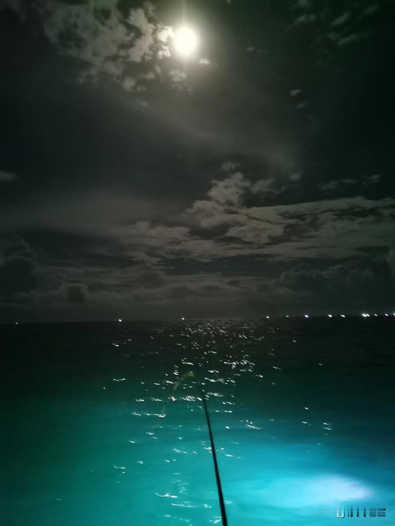 #分享一张你最喜欢去钓鱼的水库照片#