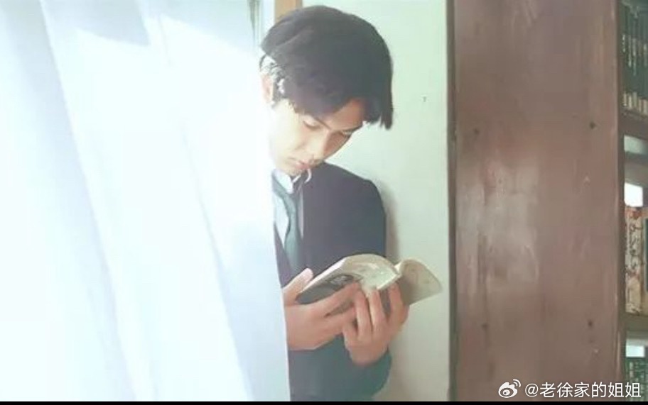 世纪末美少年 × 短发女神，两个时代的神颜，16年低调长跑，终于迎来童话结局。他