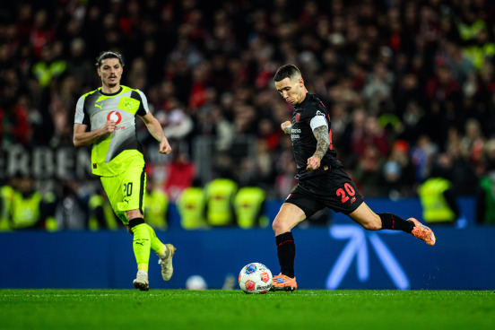 真没注意格里马尔多今晚停赛啊，那也是个好消息，不过还是希望勒沃库森这赛季继续进欧