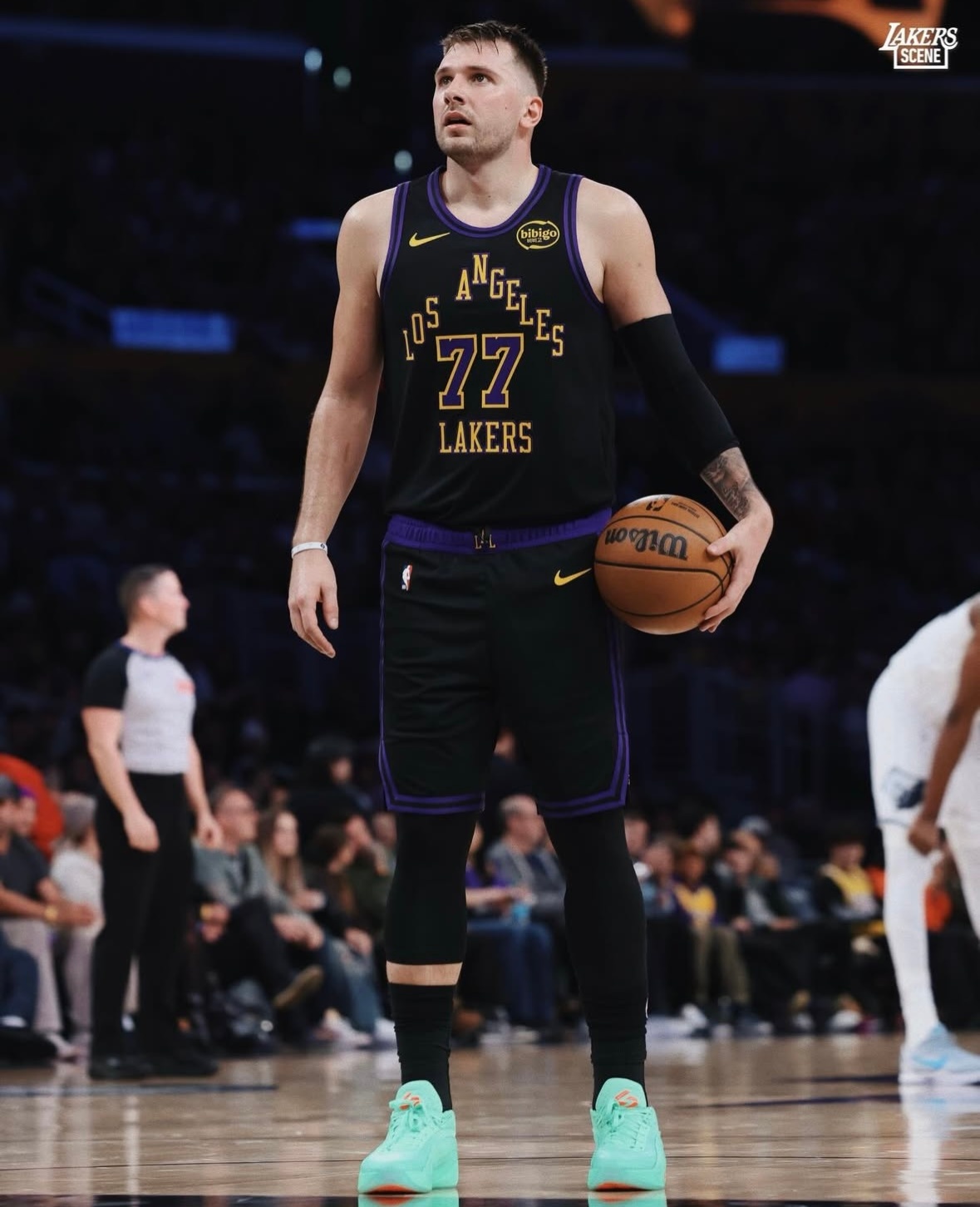 东契奇继续加油吧，今天罕见罚了20球。可能有些伤病影响。 