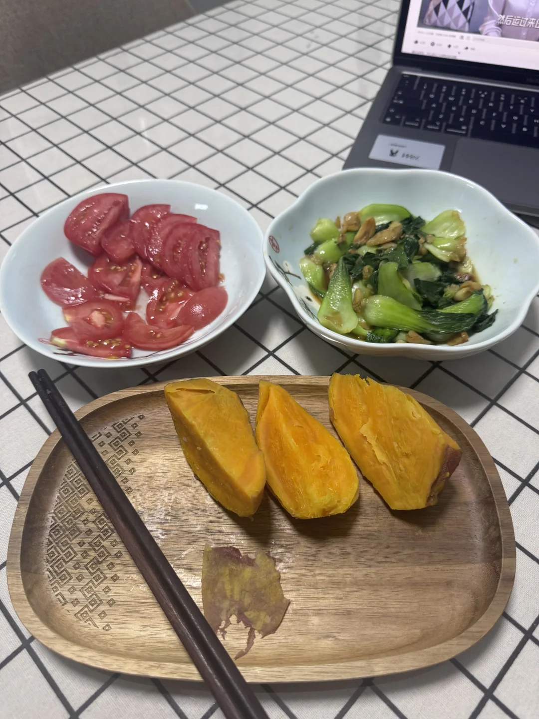 形势严峻，一个🚥套餐打发下晚餐🥣