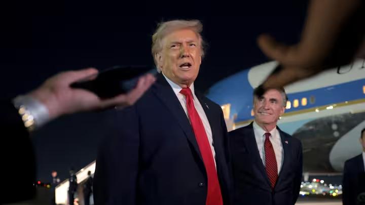 由于马克龙拒绝加入加沙“和平委员会”，特朗普威胁要对法国葡萄酒和香槟征收200%