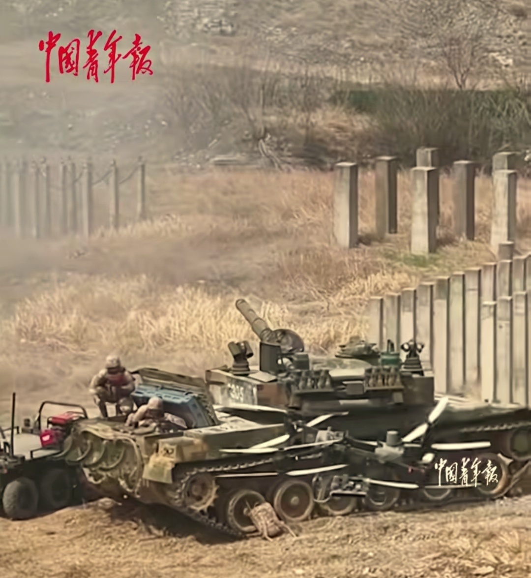 每天认识一件兵器加装了主动防御系统（APS）的96A 