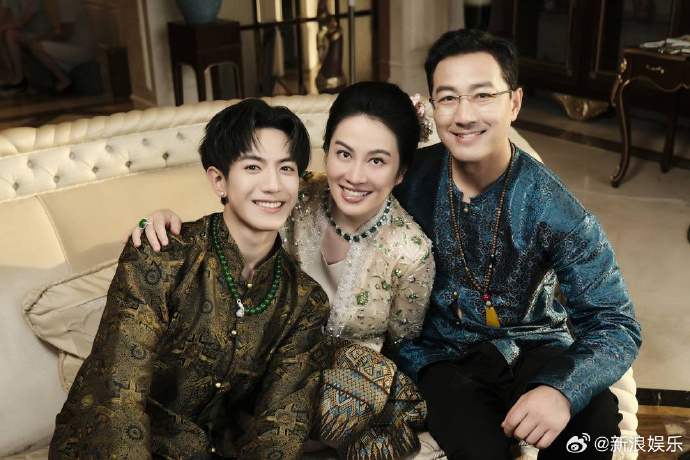 叶璇说拍短剧老爽了 最新采访回应拍短剧，表示被剧本与团队打动，还笑称拍摄短剧“老