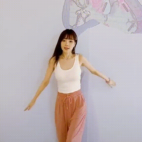 “我们并不是跨越了一年，而是跨越了自己，带着新的自己或是旧的自己进入新的一年。”