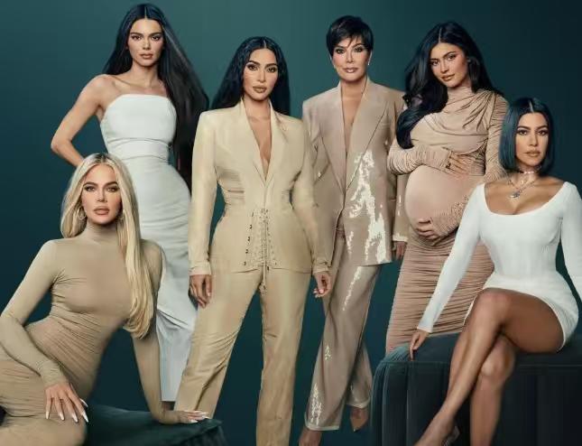 美国富婆，成了中文互联网的“新财神”
过去，刘亦菲的捧花和《西游记》的金钱豹占据