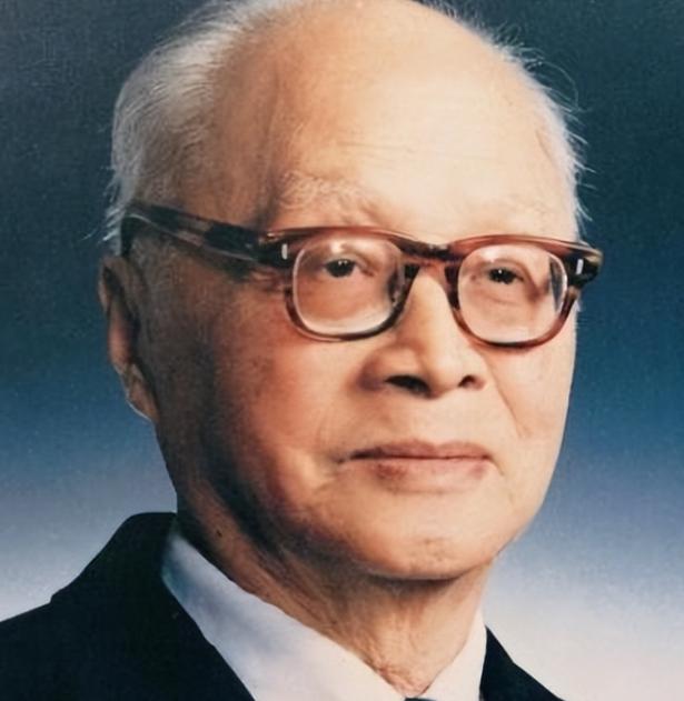 1960年，苏联违约，召回了在华科学家，临走时，一苏联专家悄悄告诫核研所："你们