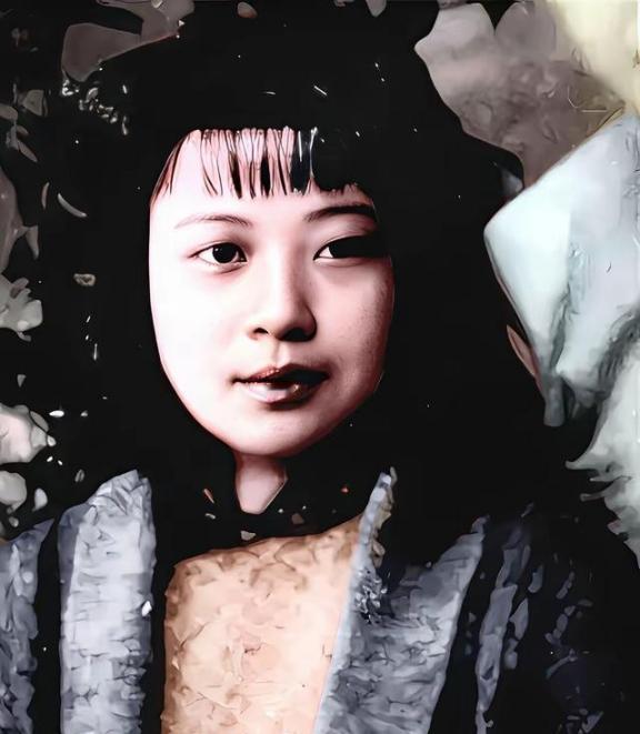 1963年，陈广胜当了师长，听说老家那个拜过堂的媳妇秀兰还在，一个人拉扯着他走时