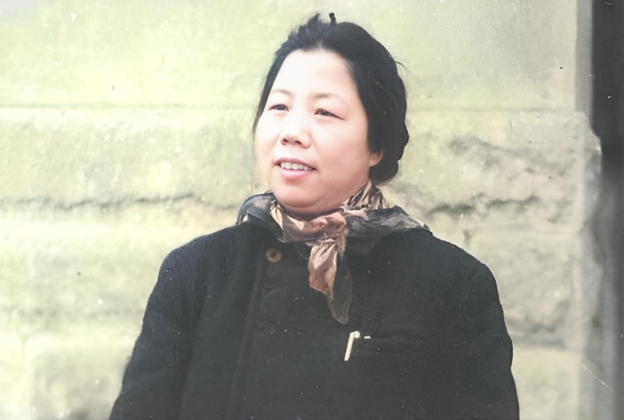 1992年邓颖超去世，临终之前，她留下了一份遗嘱，然而，看到遗嘱的内容之后，中央