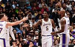 湖人队简直是“三无”球队啊:

1、无防守，防守效率联盟第23，简直倒数，内线的