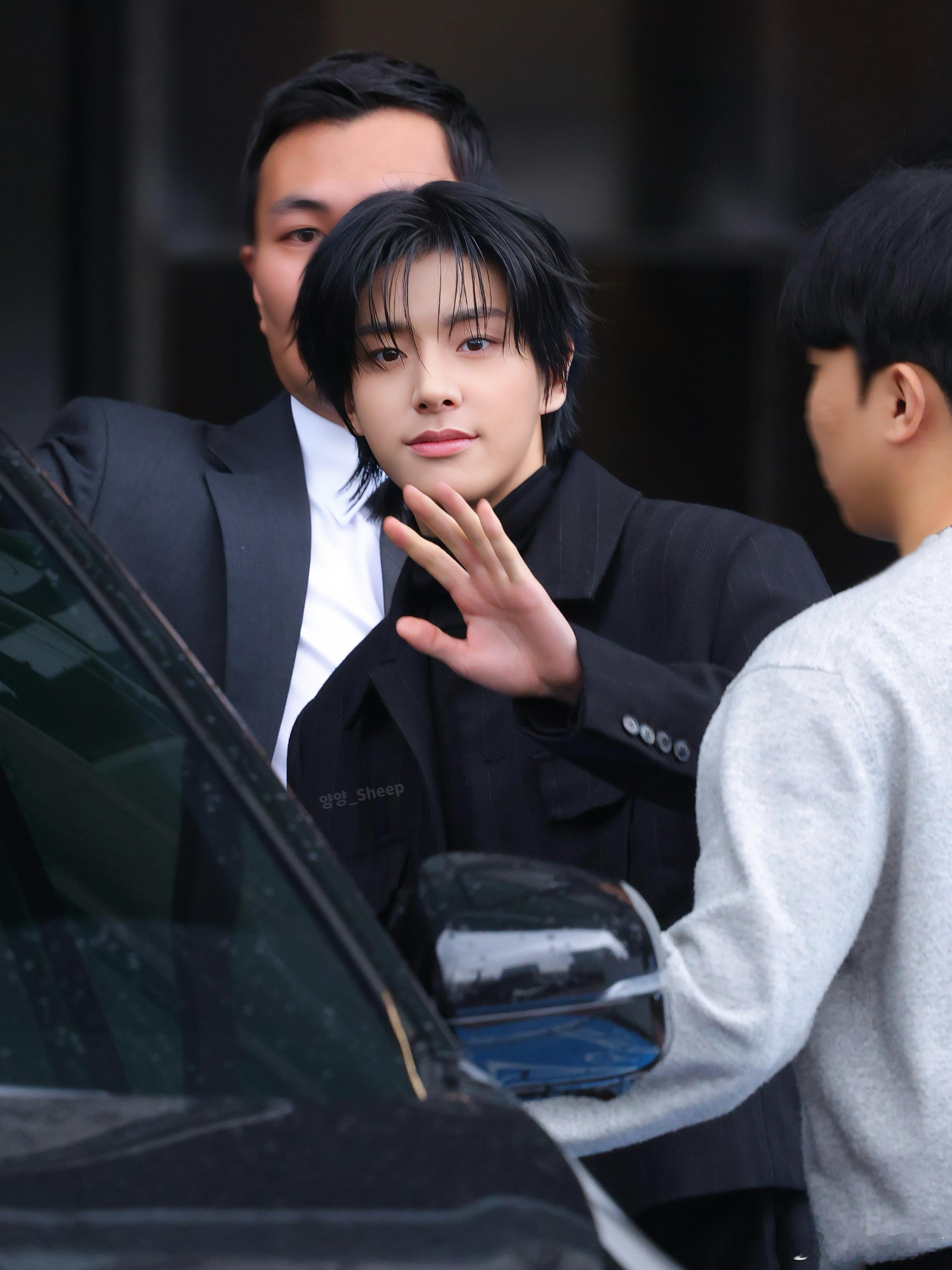 沈载伦Tiffany站台活动路透all black韩剧男主来了疯狂心动！ 