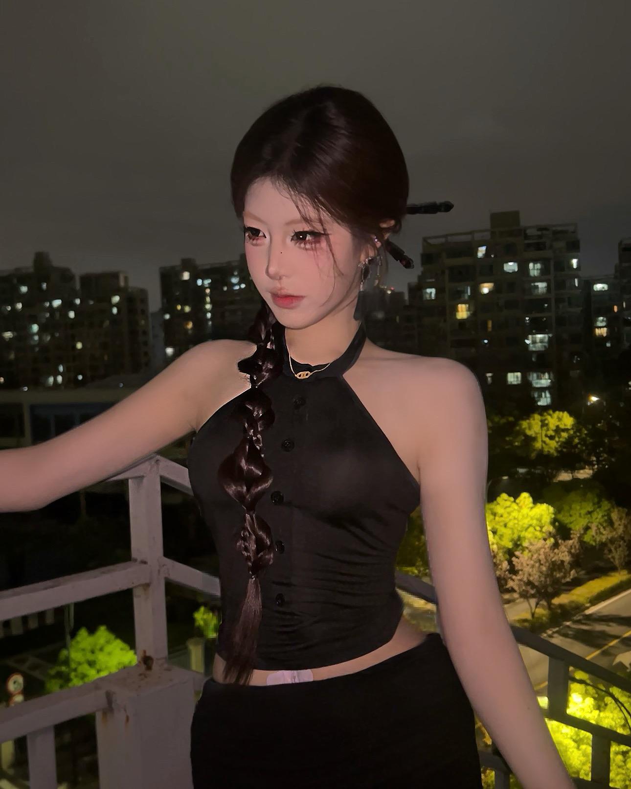 宝贝  在这绝对利益的权衡中  爱轻如天平上的羽毛