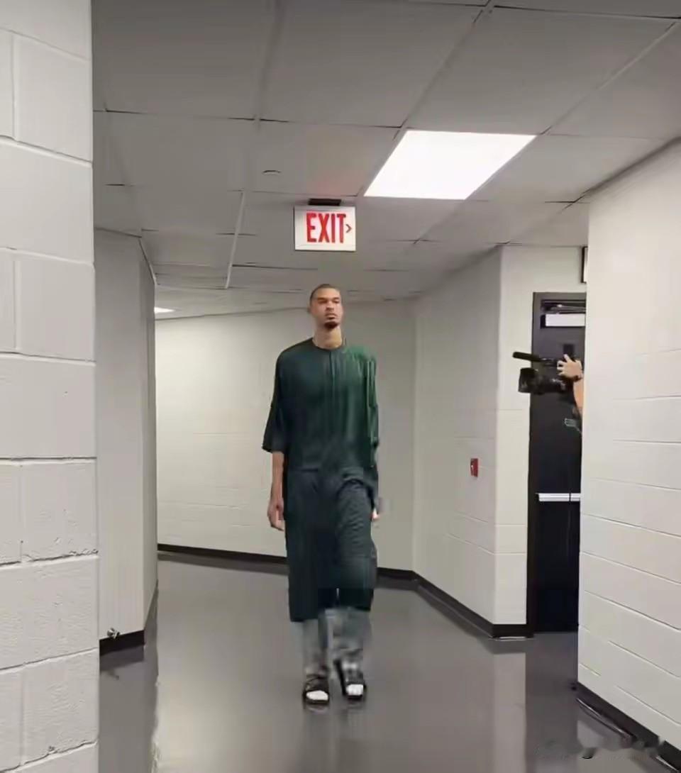 少林寺会不会成为NBA明星成长的关键地方？你看文班，今年在少林寺闭关10天，回去