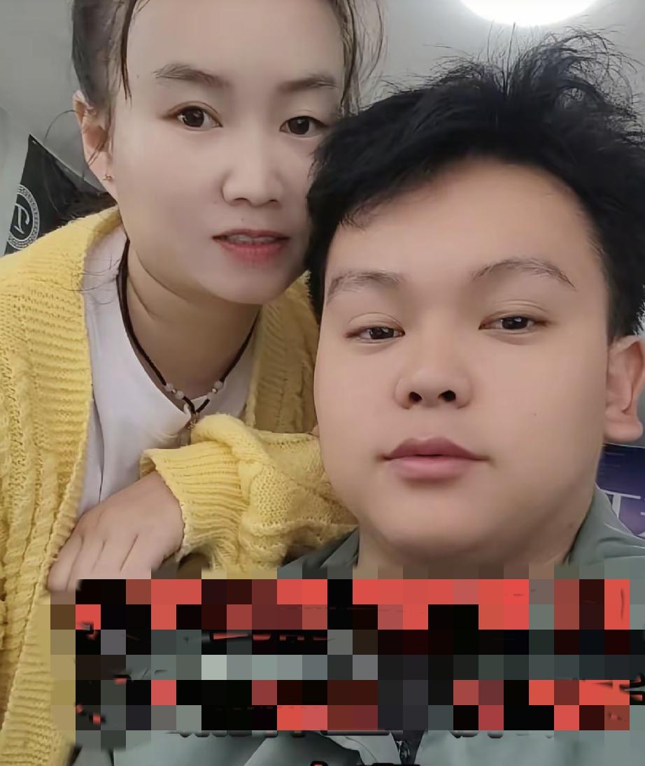 小小徐哥哥新视频说这份情已经不是简简单单的婚礼了
小小徐的事情火了以后，小小徐嫂