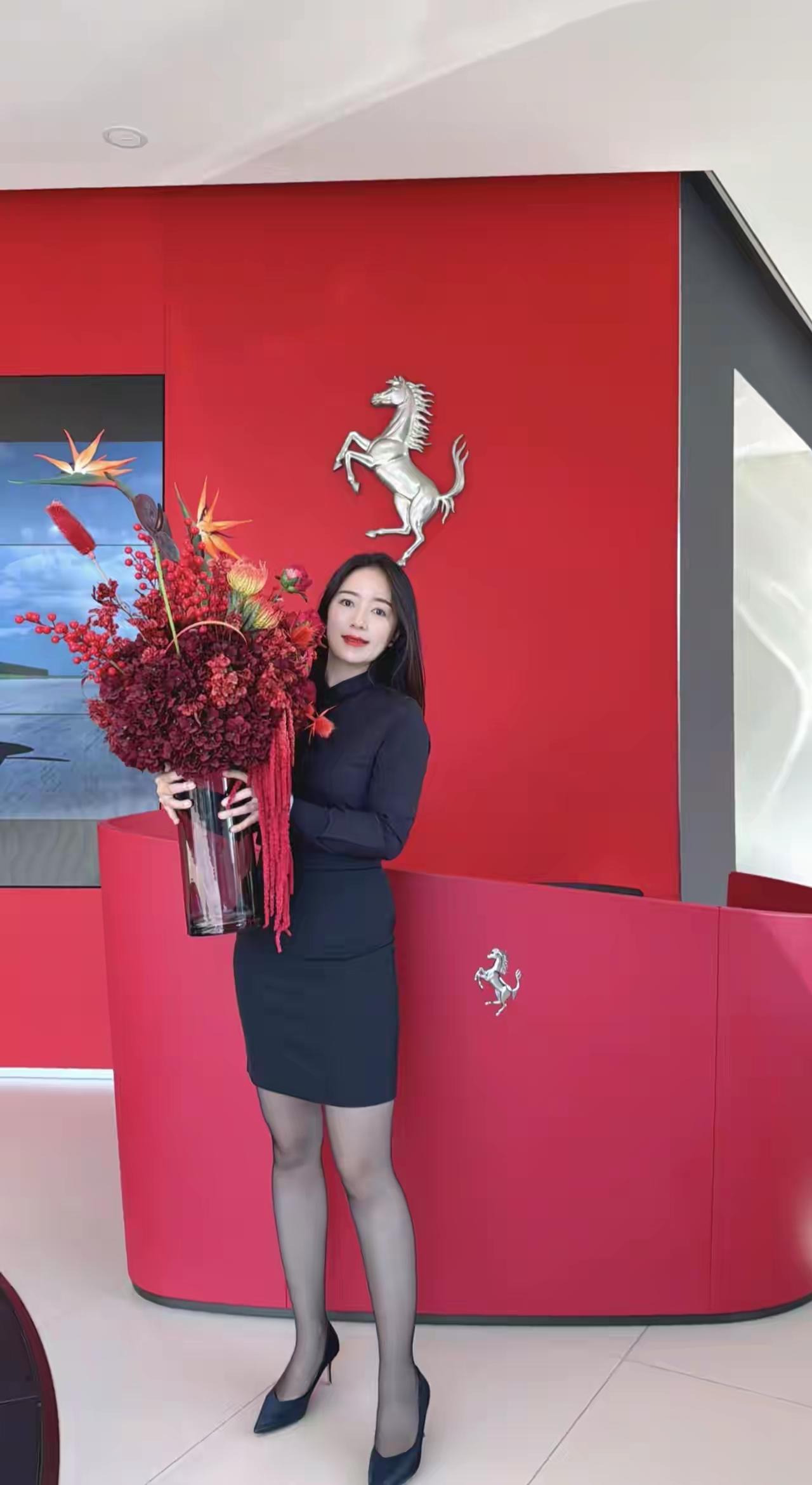 努力当销冠，每天在努力。