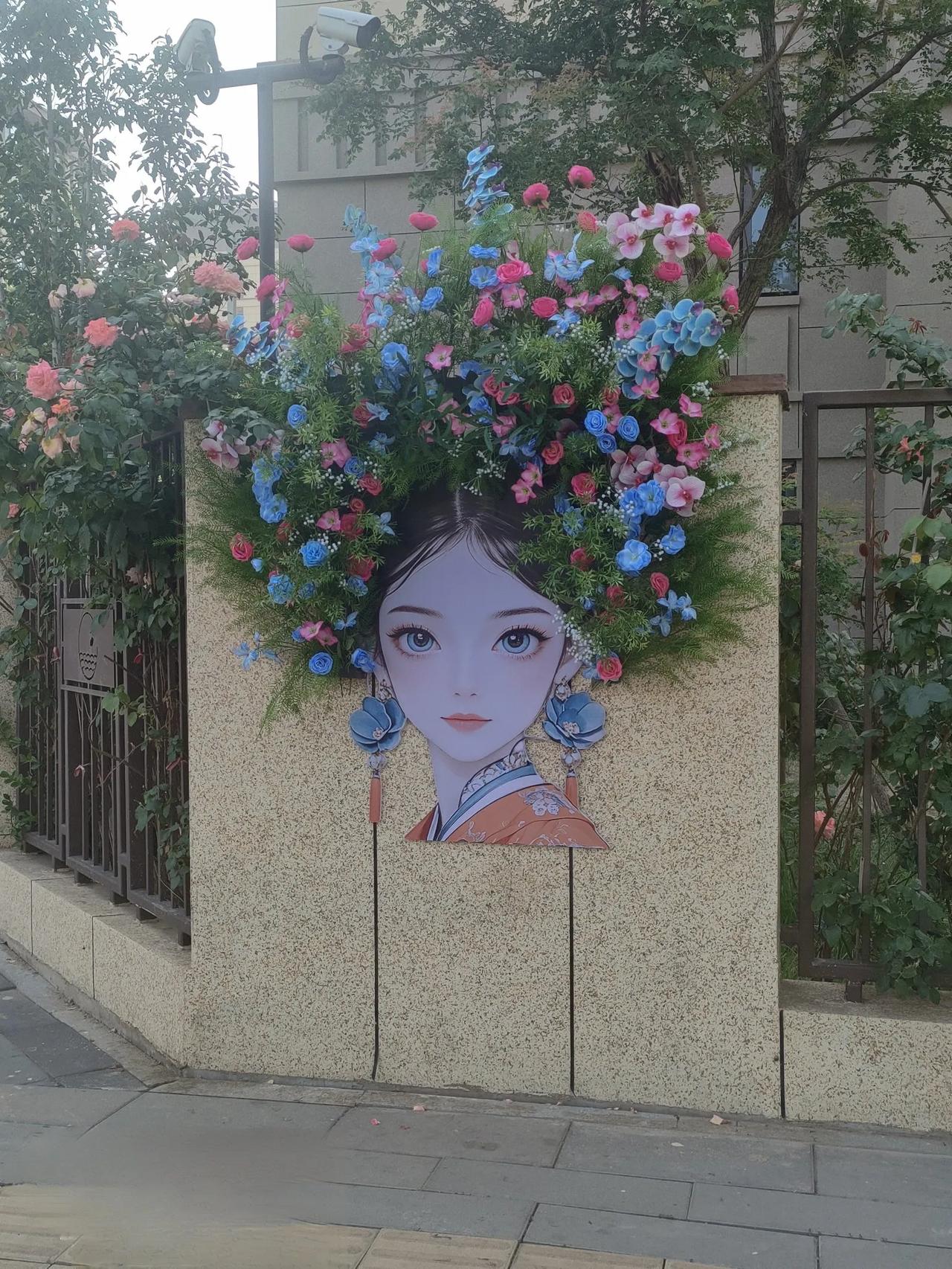 我们小区的蔷薇女孩