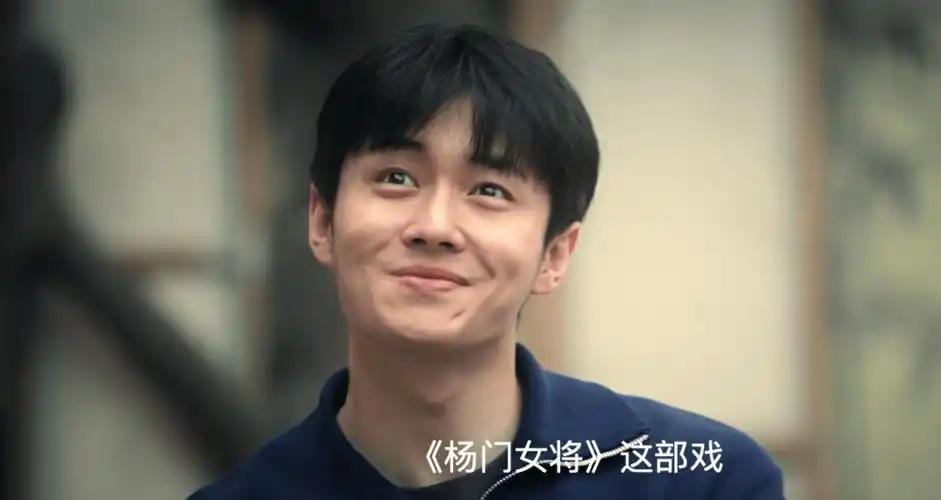 《主角》里，忆秦娥来到省秦后，为什和封潇潇没有通信，而是失去了联系。

她知道刘