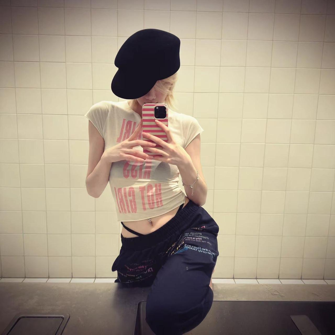 Hey u💗。对镜fitcheck y2k复古混搭