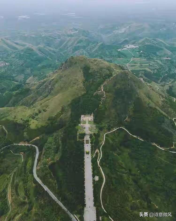 世界最大帝陵，修了107年，凿空1200米大山，面积是秦始皇陵的3倍。
 
这座