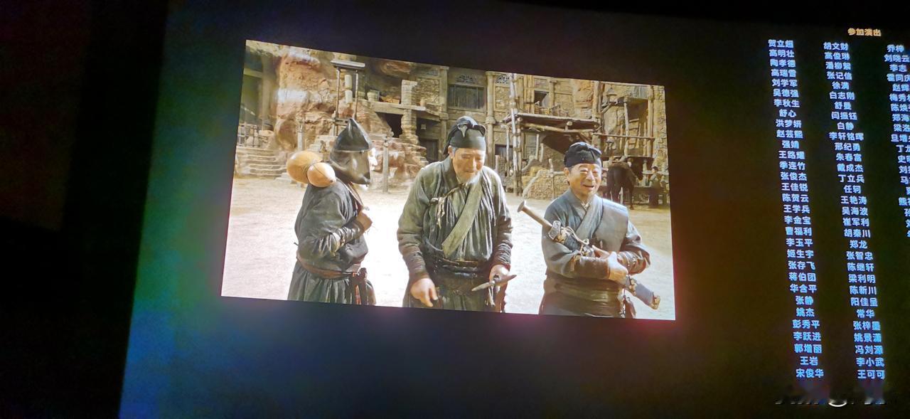 春节档电影观察三十一：刚刚，我看完电影《镖人：风起大漠》，这是春节档电影市场中，