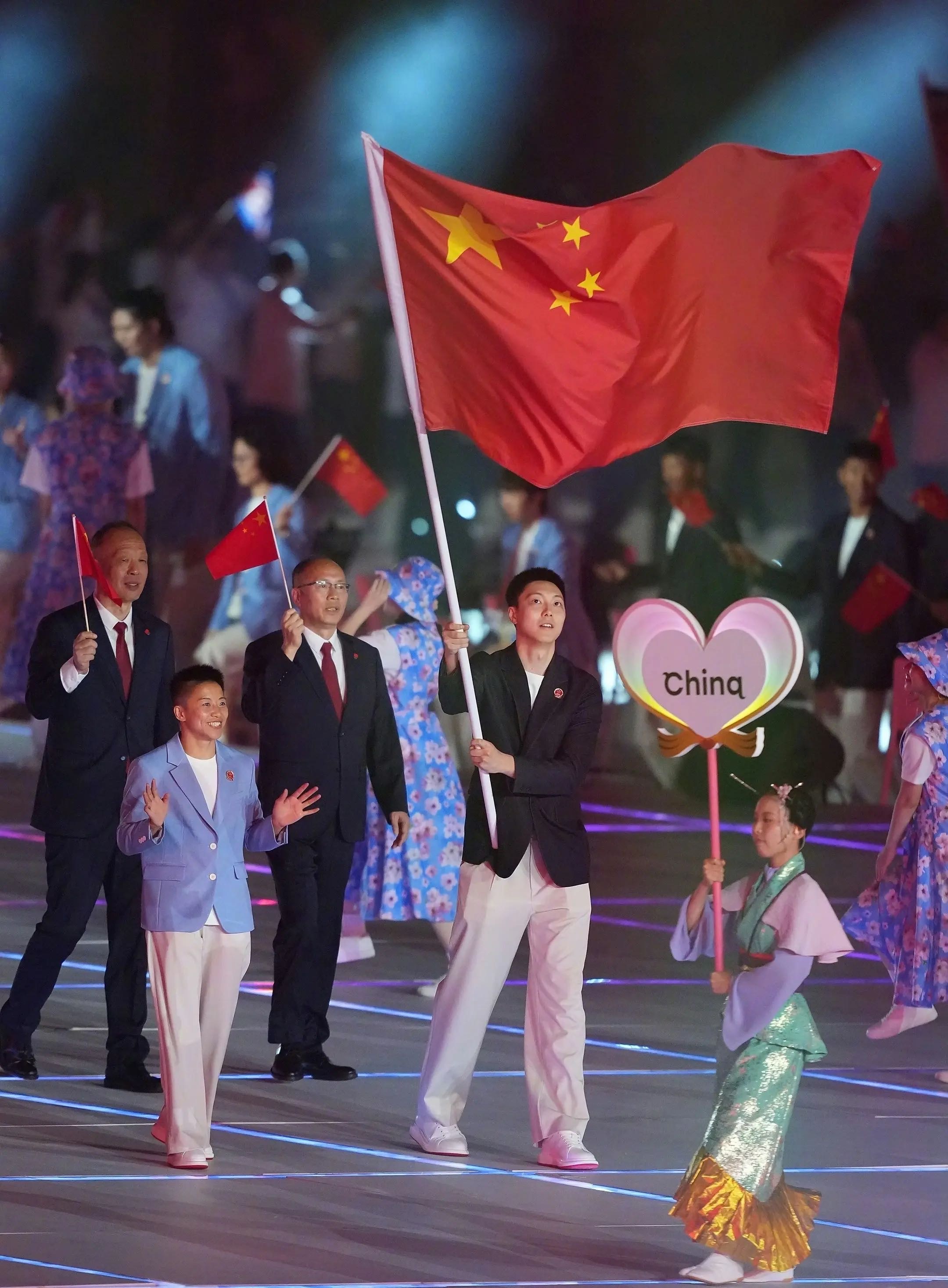 亚运旗手，重任在肩，继续加油！中国男篮[超话] ​​​