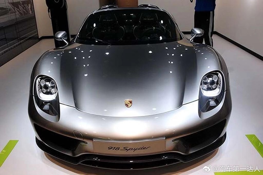 真正的热爱，从不在乎伤痕，只在乎灵魂。诚寻保时捷918 Spyder二手，接受大