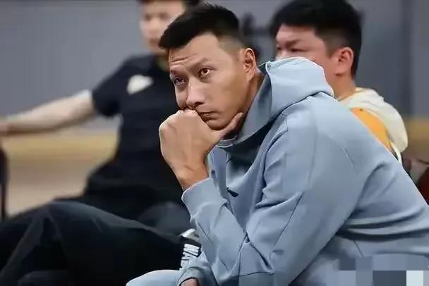身正不怕影子斜，不做亏心事，不怕鬼敲门！自己没做，当然不用回应，清者自清！闷声干