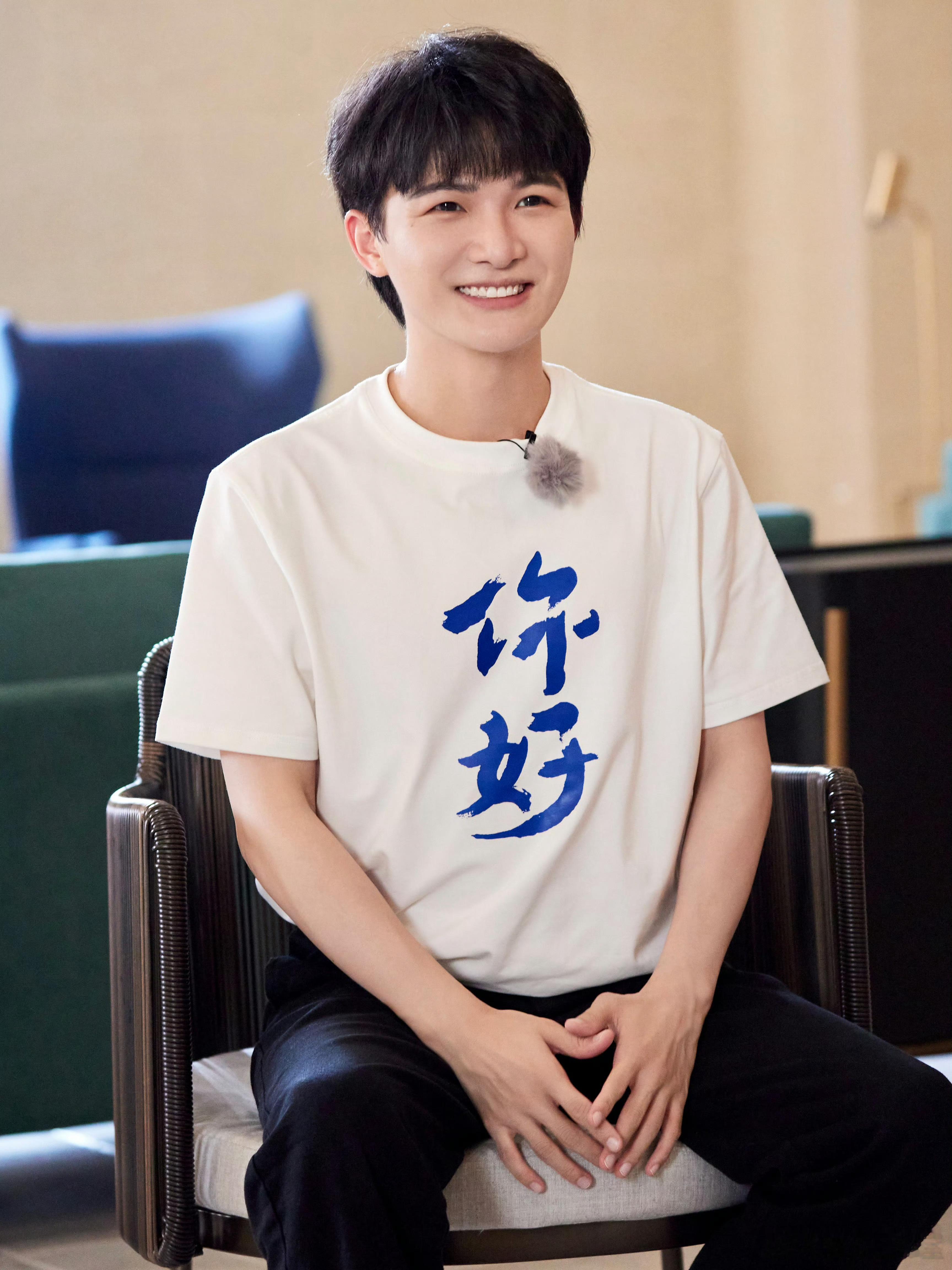 #周深[超话]#[音乐]#周深新专辑反深代词# 【周深 | 《开门小吉》探访直播