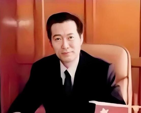 1997年，慕绥新在担任沈阳市市长及辽宁省副省长期间，生活是十分奢靡的。
 
这