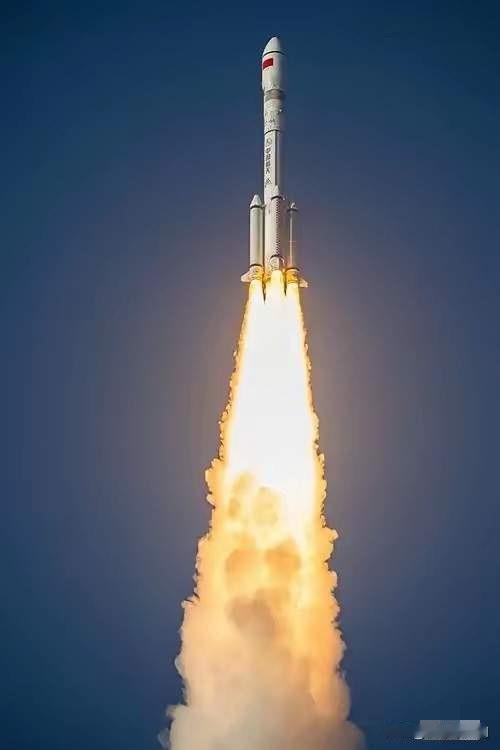 就在刚刚，
中国官媒正式宣布，
2月7日，据中国央视新闻报道：中国在酒泉卫星发射