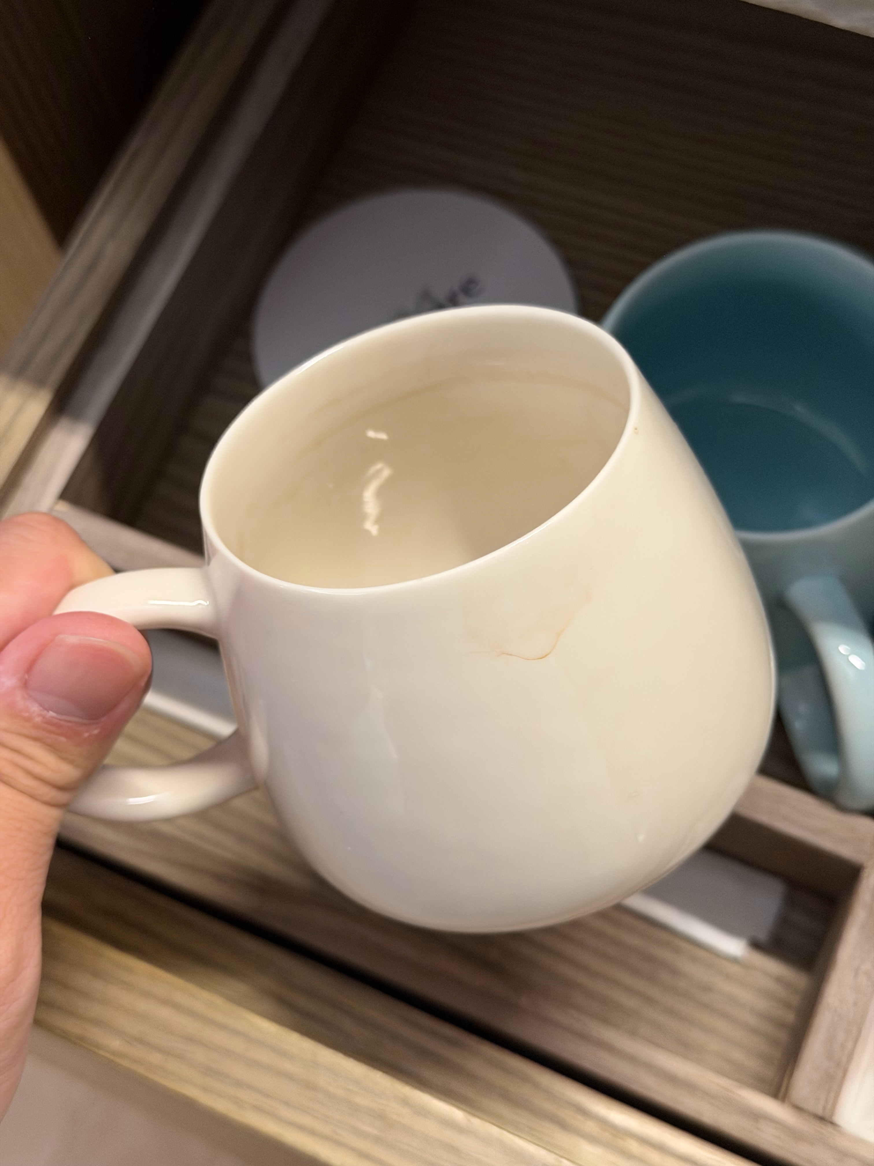 昨晚入住旗下『喀什古城景区美居酒店』，相当刷新认知，居然连最基础的卫生都做不好美