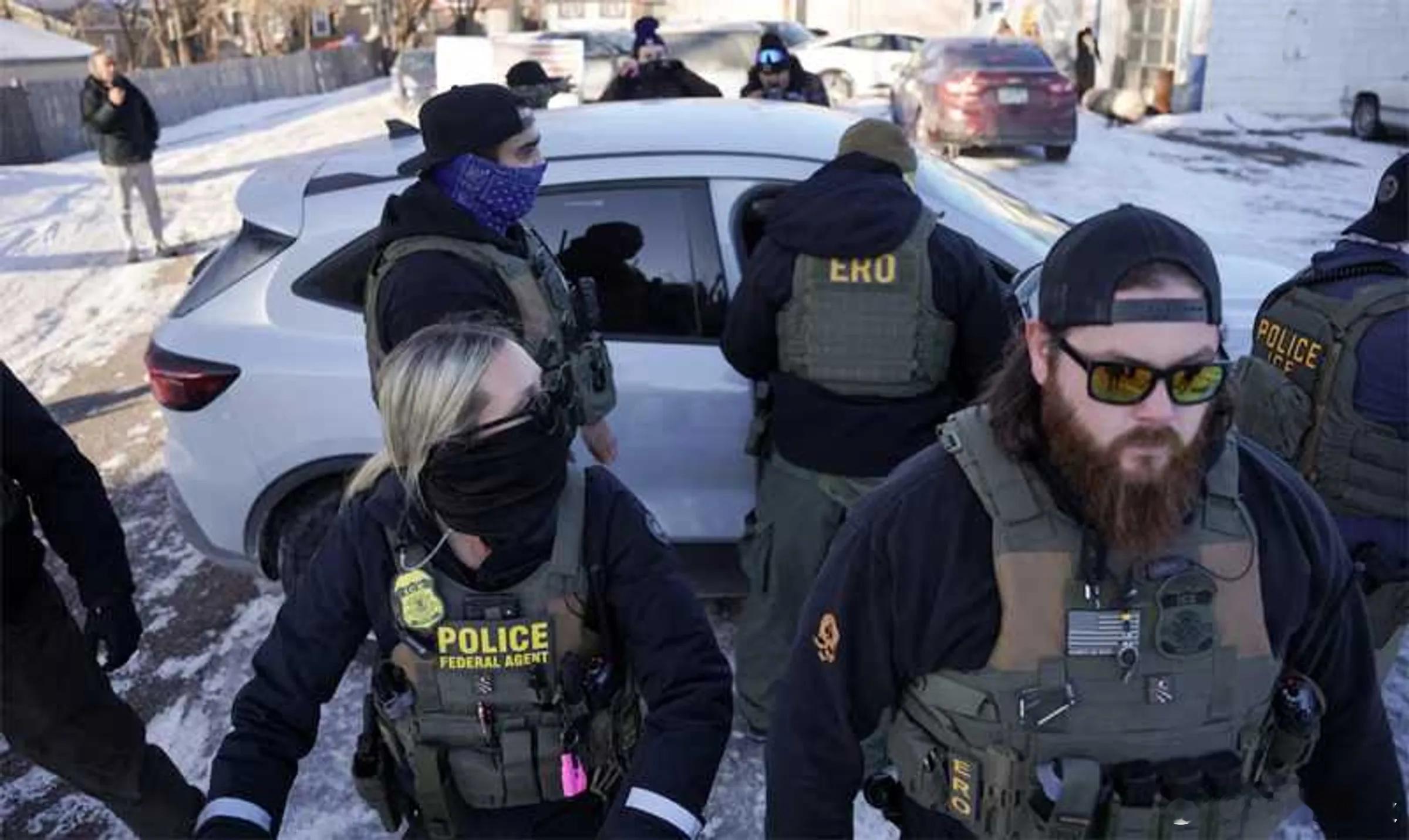 【路透社一名员工因对一家向ICE提供服务的公司提出质疑而被解雇】[”言论自由“？