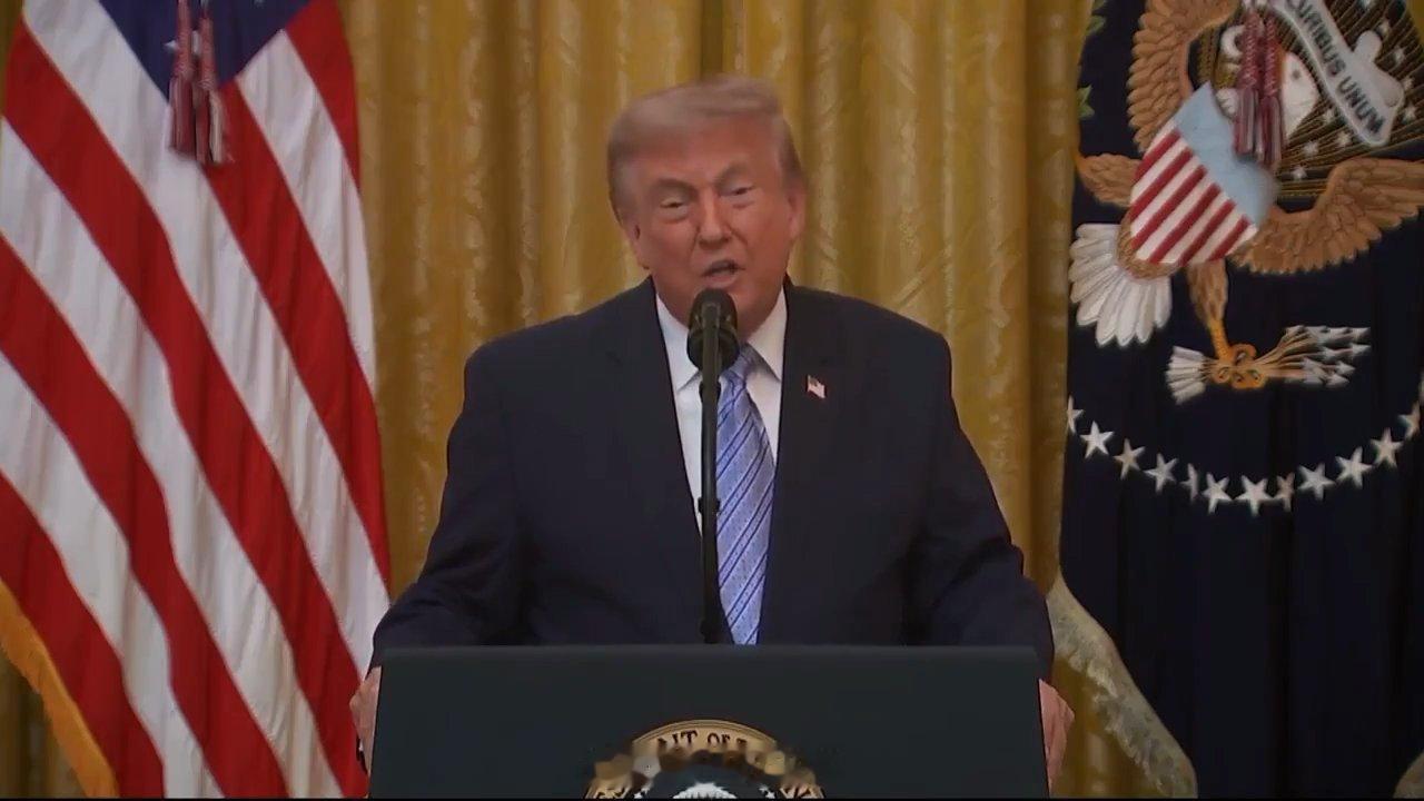 搞笑幽默 特朗普称，至少五个“敌对国家”有能力篡改美国的选票统计结果。 