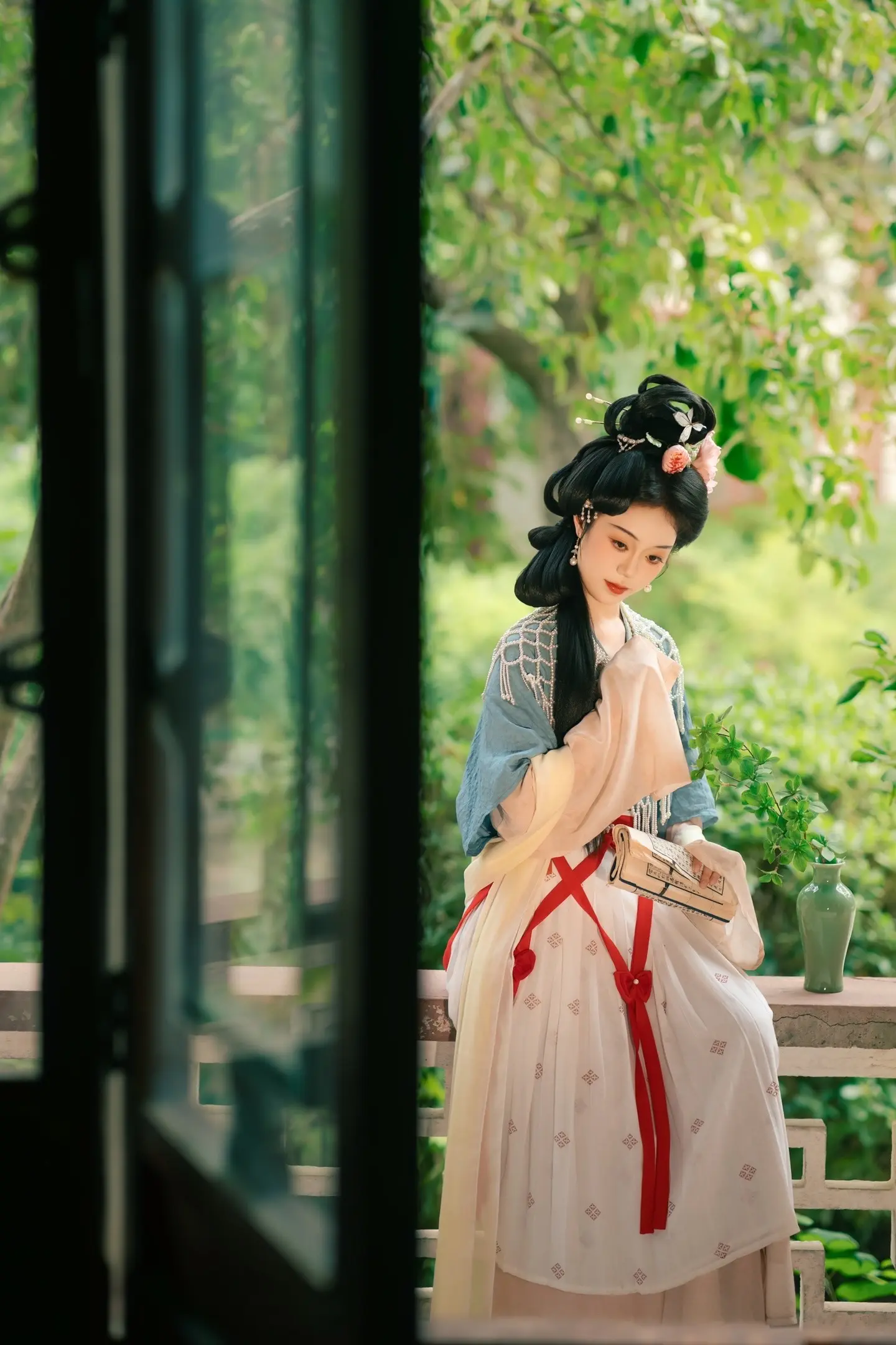 “夏早日初长，南风草木香。”开封汉服约拍