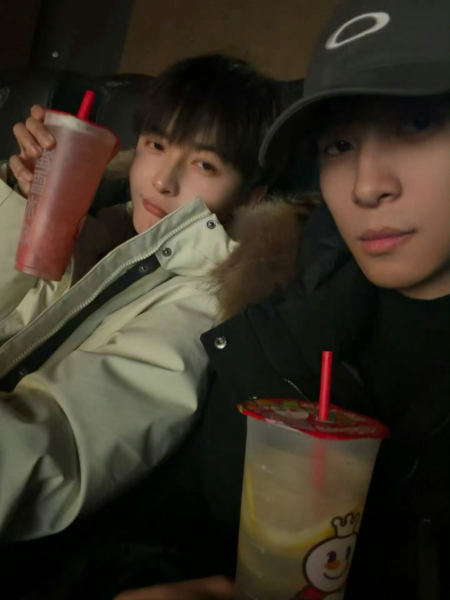 管栎闫睿豪太美味了管栎闫睿豪也太美味了吧！两位帅哥同框也太养眼了吧，你怎么知道我