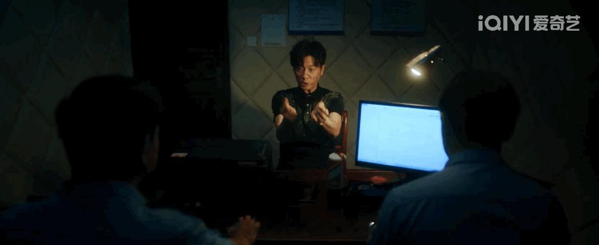 东北老铁灌茅台海绵宝宝脱衣服 韩栋对付任重的套路我给满分！东北老铁灌酒+海绵宝宝