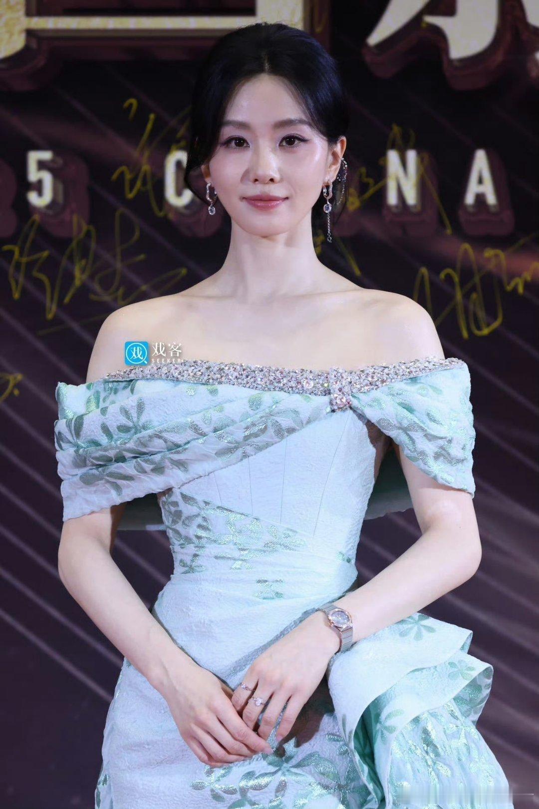 刘诗诗中国影视之夜红毯生图 ​​​