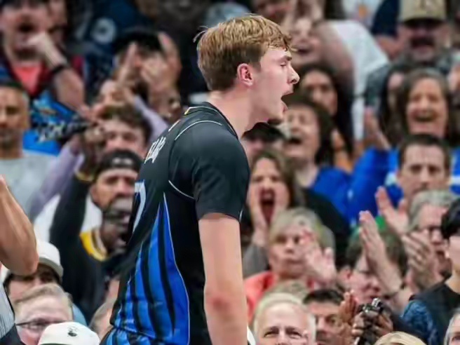 湖人128-134不敌独行侠，核心缺阵暴露隐患，季后赛前景急转直下北京时间202