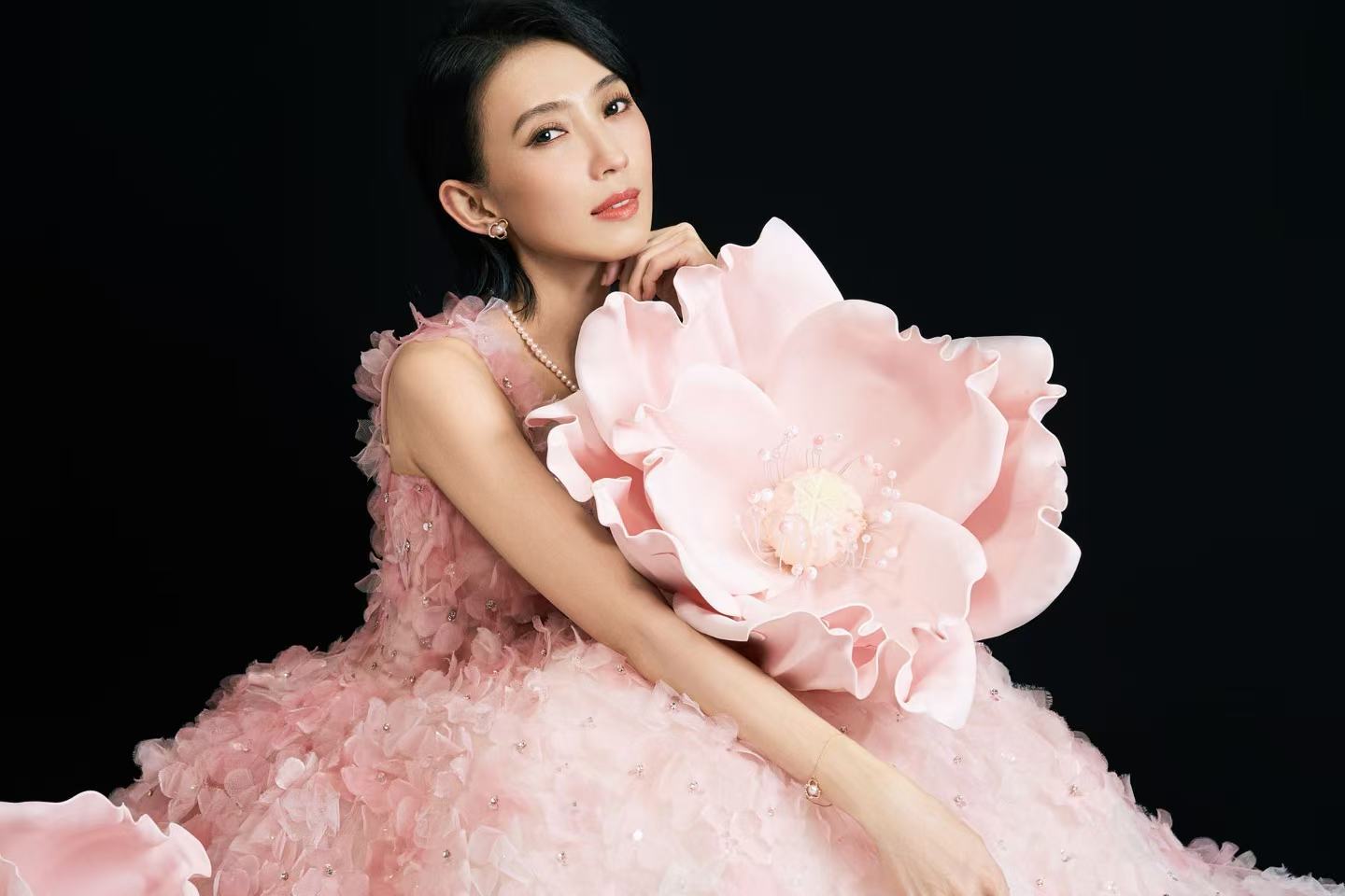 浪潮音乐大赏有自己的天后宫乐坛天后宫集合完毕！四位女性音乐人化身引言人，用各自独