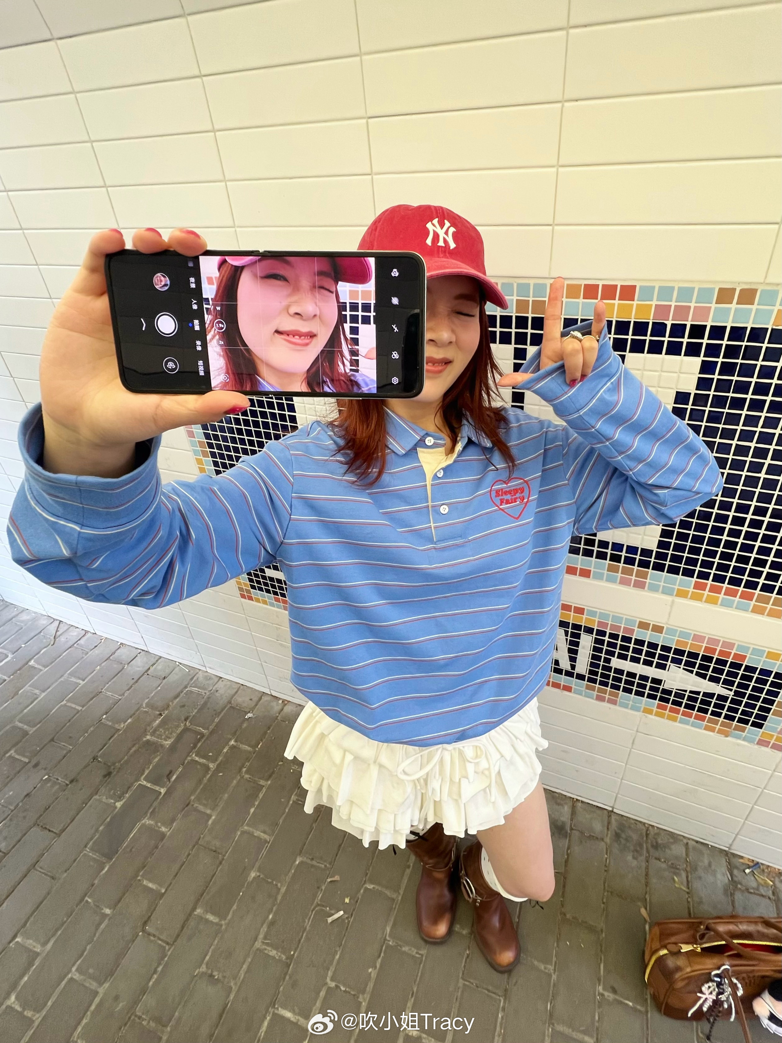 𝗦𝗵𝗼𝗼𝘁 𝗦𝗵𝗼𝗼𝘁 🤳📚新品我先穿啦~（还有草莓味指