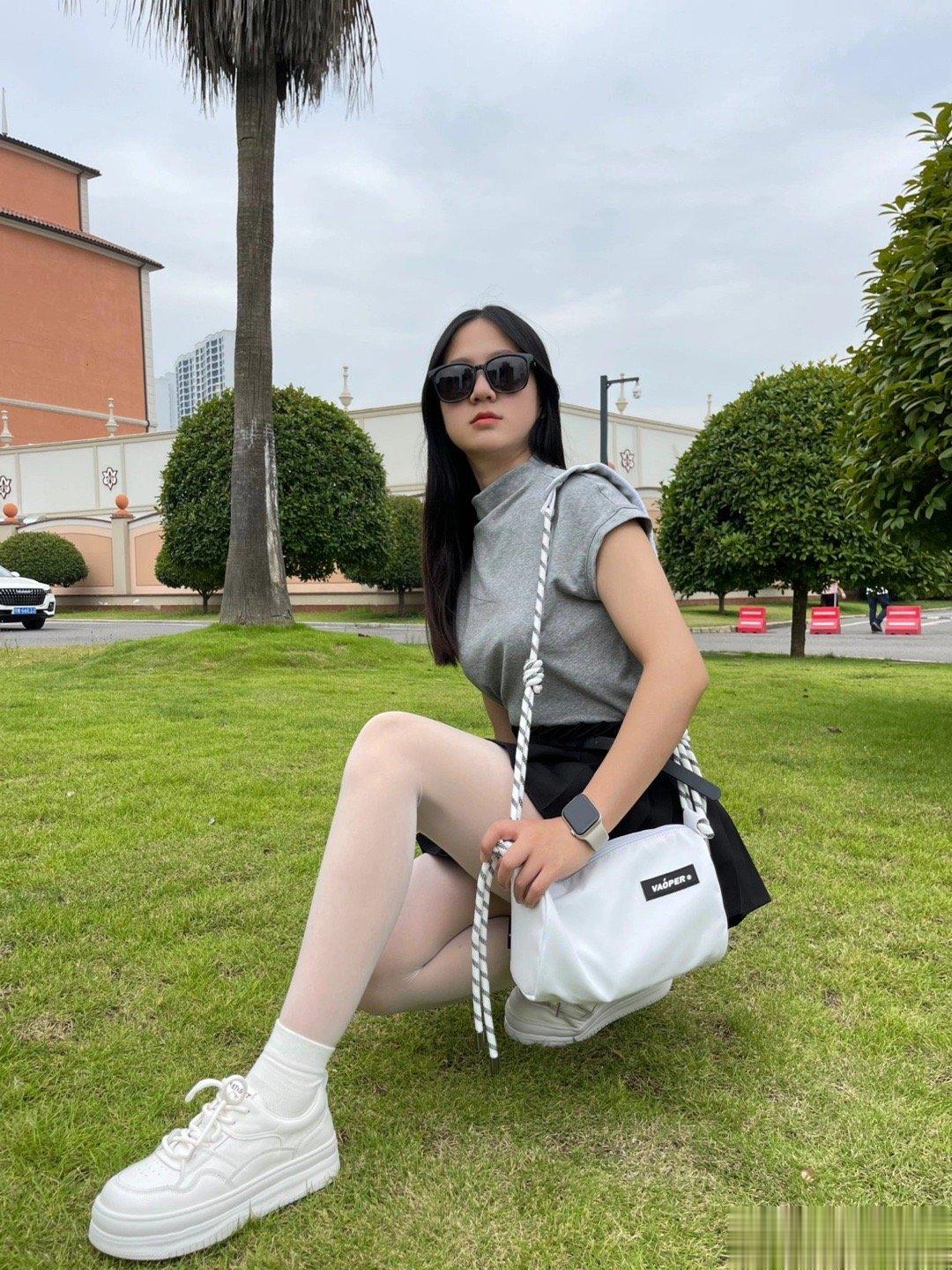 酷吗，不酷一会删了 ​​​