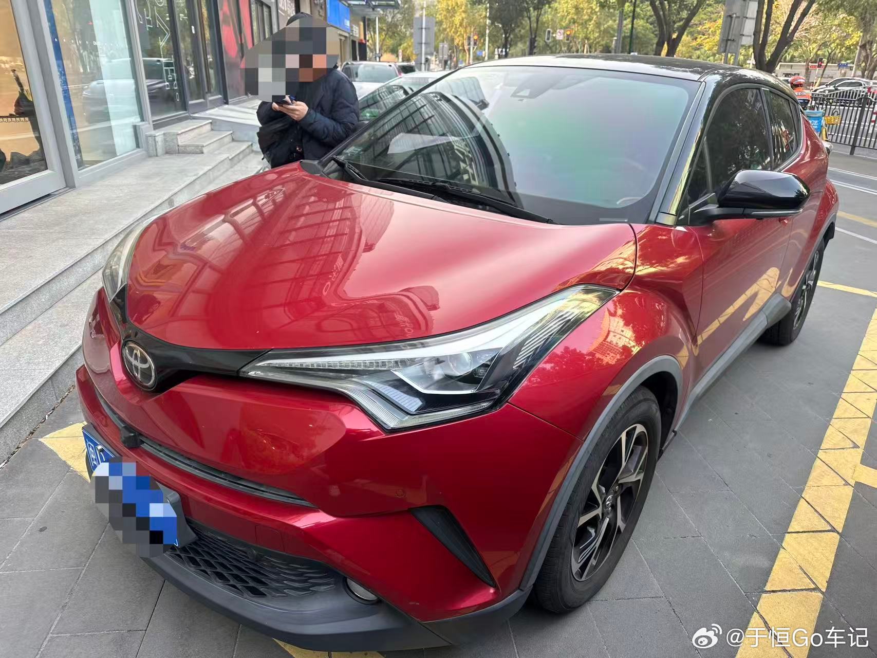 到了台18年10月丰田CHR，自动2.0豪华版，一手车实表6万公里，双保险到10