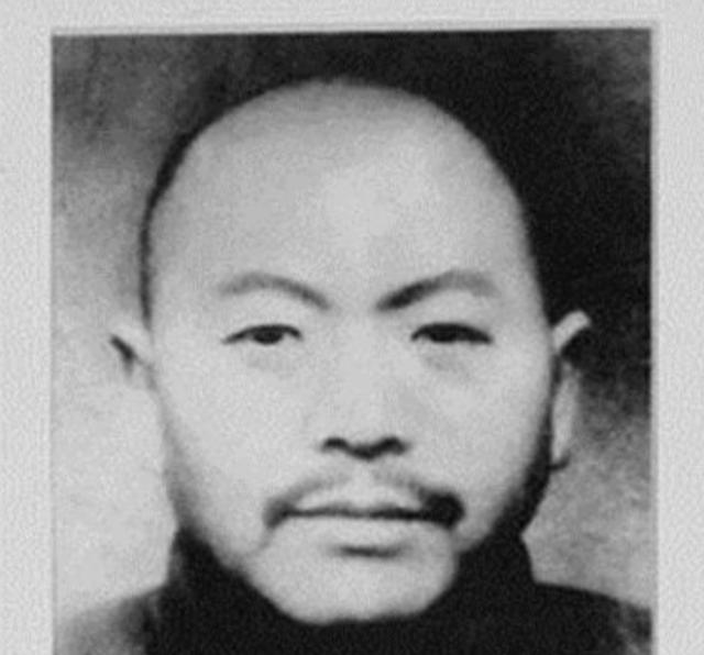 1951年，大汉奸黄标被判死刑，到了刑场，黄标却很不甘心：“我每个月给新四军送了