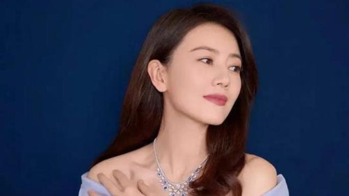 你知道吗？在事业黄金期，高圆圆为照顾病重母亲，给自己定下了“接戏绝不离开北京”的