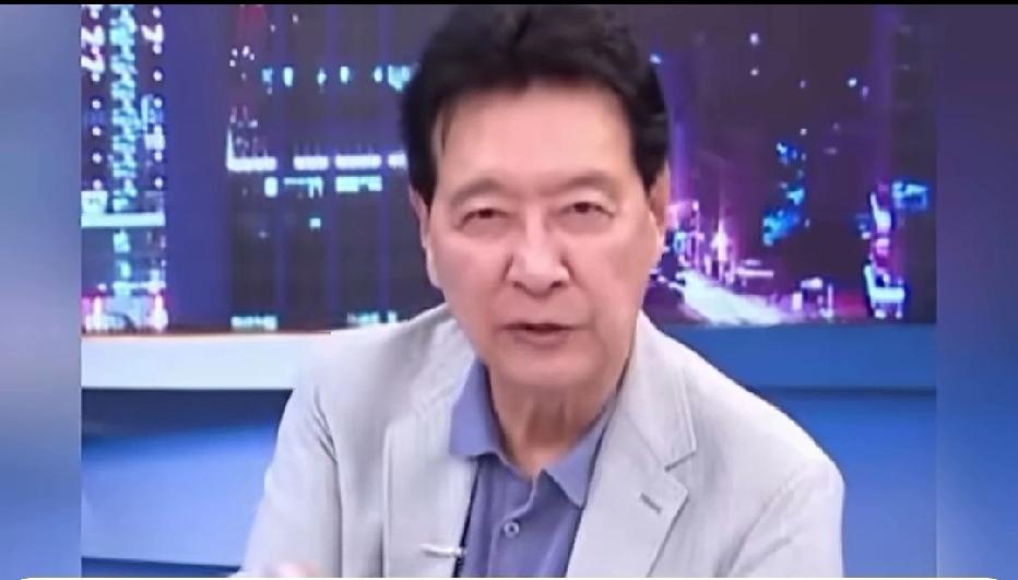 网友们对赵少康精准的评价。
自以为是、一本正经、煞有介事、装模作样、指手画脚、借