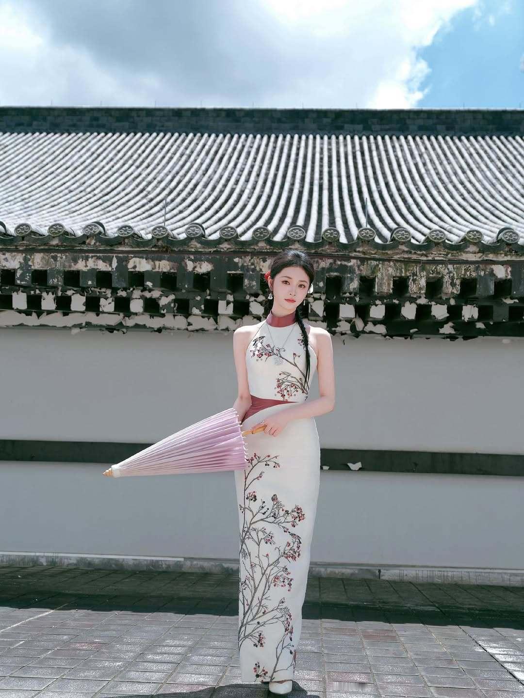 周洁琼 ​​​