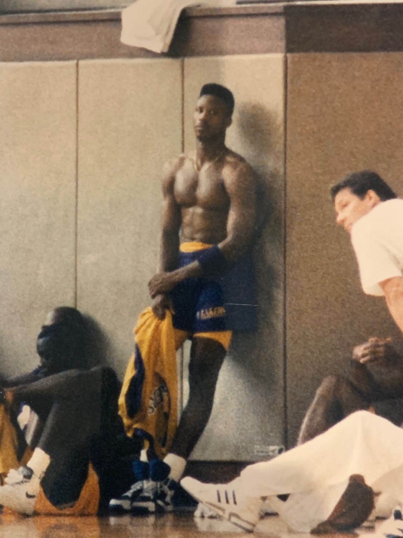 Byron Scott 年轻时候这身板 