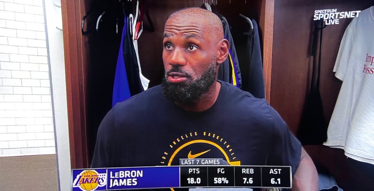 勒布朗谈湖人队至今的表现：“关键在于我们的心理韧性。我们经历过几场比分落后的比赛